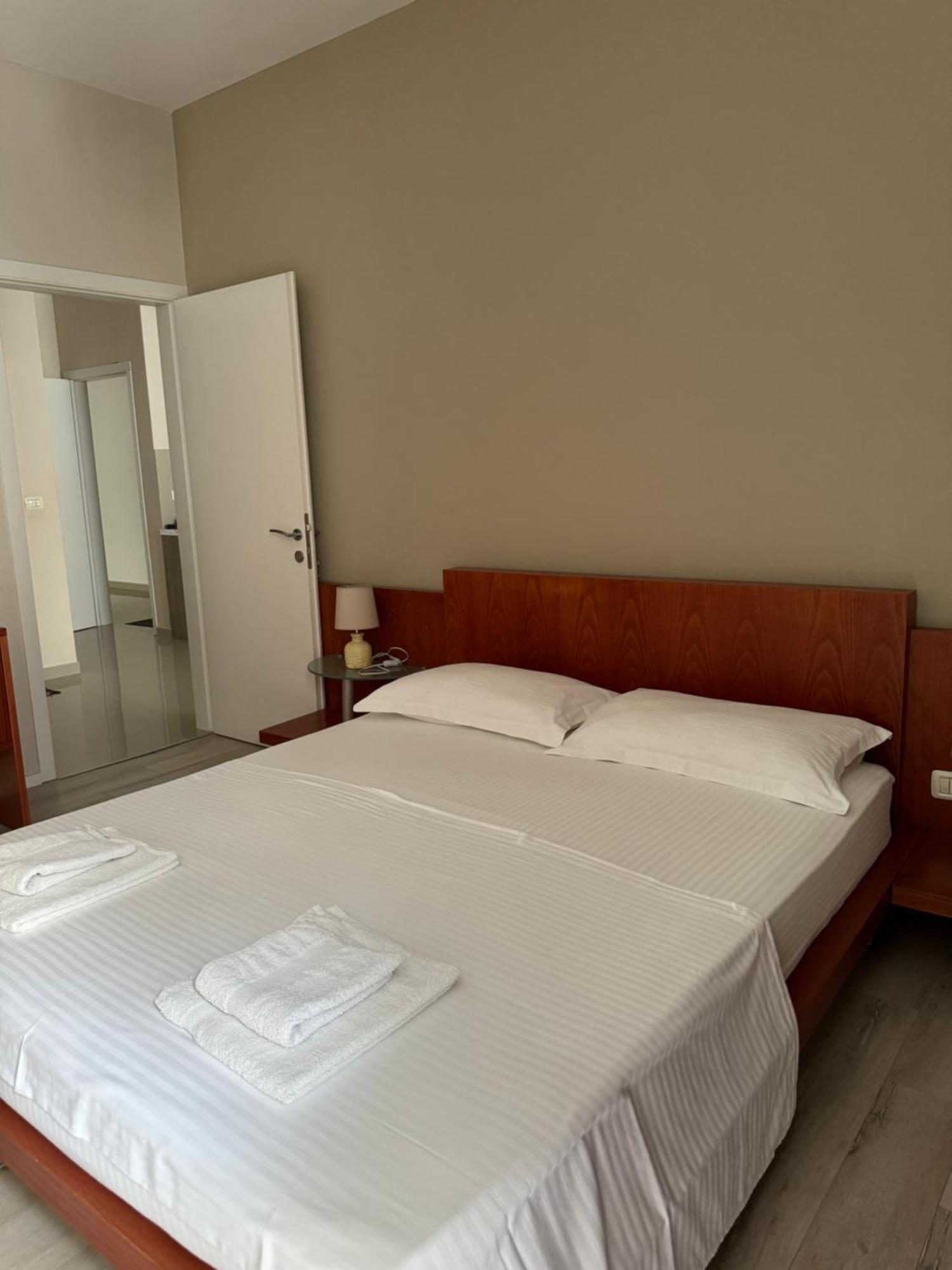 Violet'S Boutique Apartments Saranda Kültér fotó