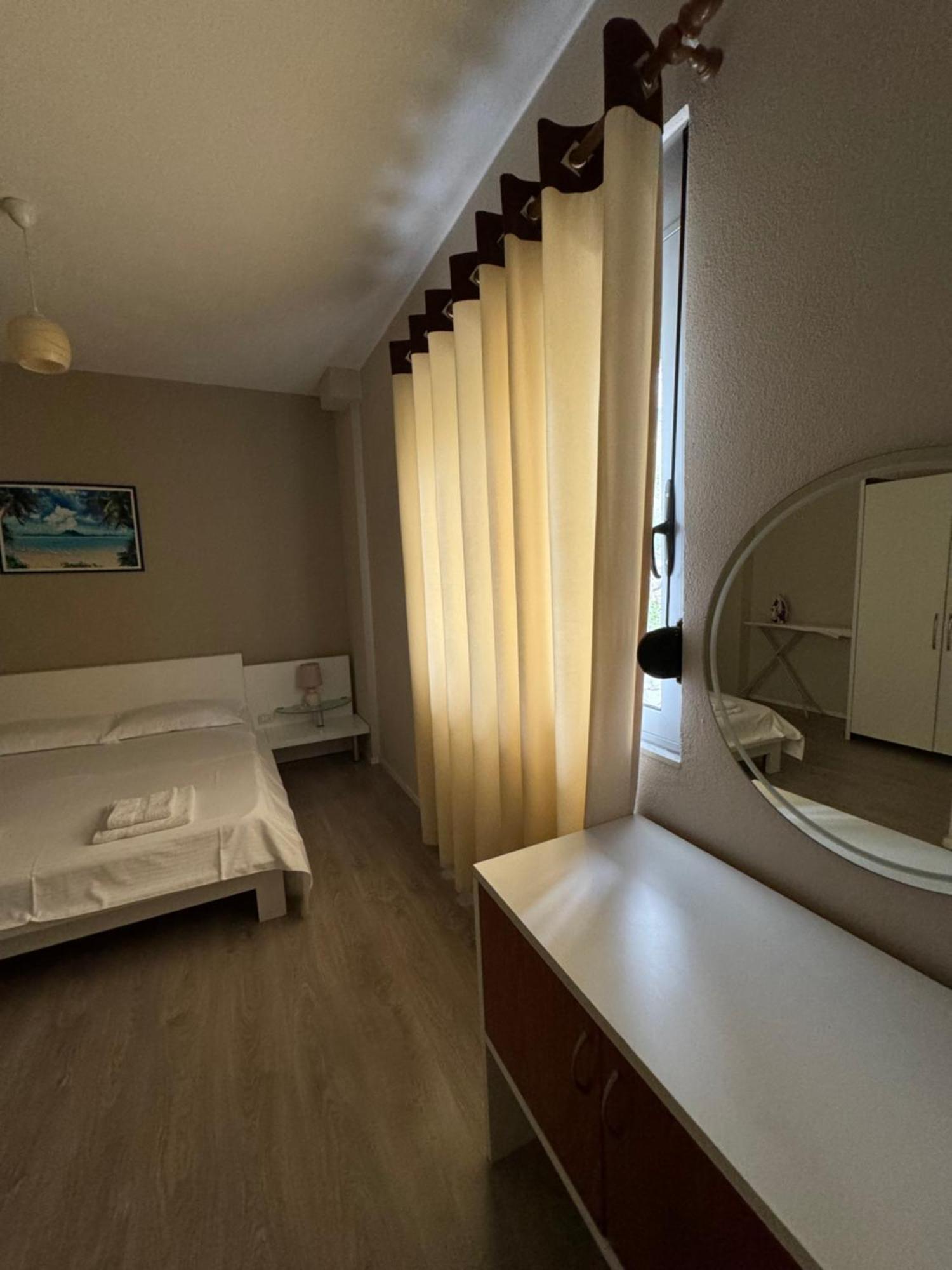 Violet'S Boutique Apartments Saranda Kültér fotó